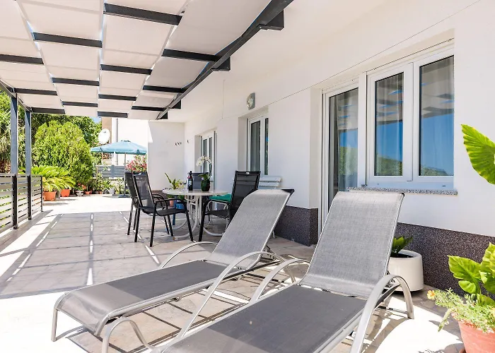 Lichtdurchflutetes Nur 500 Meter Zum Mit Traumhafter Terrasse Apartament Povile
