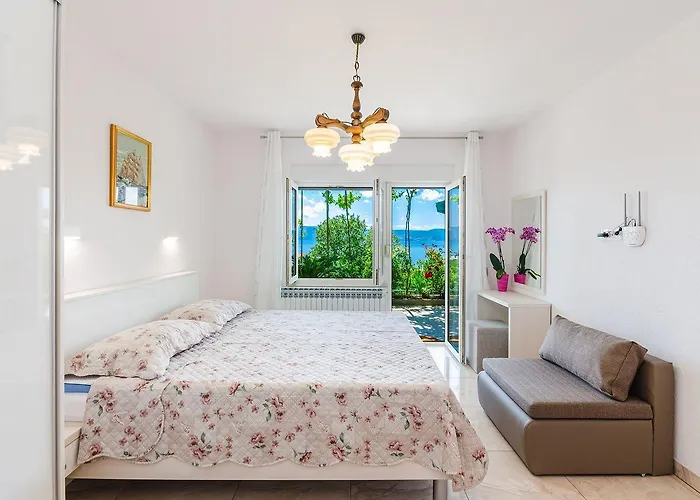 Apartament Lichtdurchflutetes Nur 500 Meter Zum Mit Traumhafter Terrasse Povile