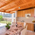 Lichtdurchflutetes Nur 500 Meter Zum Mit Traumhafter Terrasse Apartmán *